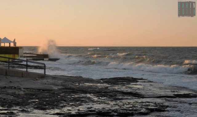 Puglia, forte vento e piogge: allerta meteo in tutta la regione  